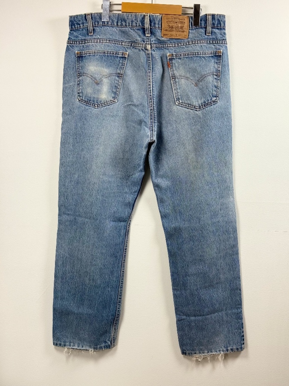 Vintage Orange tab Levi's men distressed jeans 505 straight W40 L30 made in usa